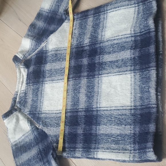 Abercrombie & Fitch top - Picture 4 of 8